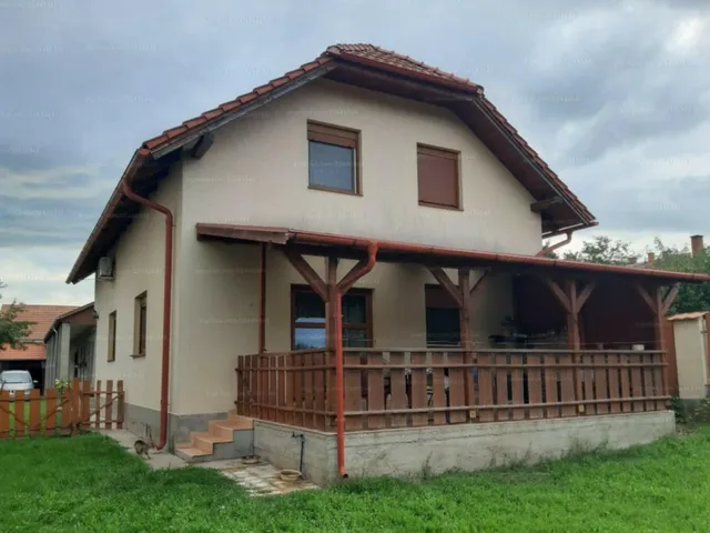 Eladó ház Pásztó 300 nm