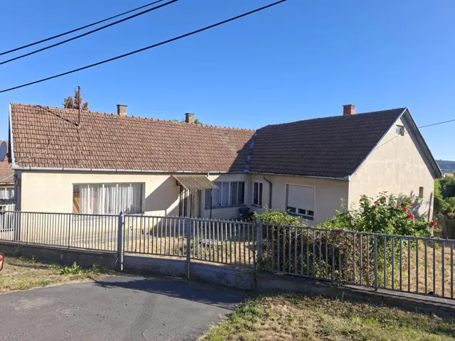 Eladó ház Hollókő 110 nm
