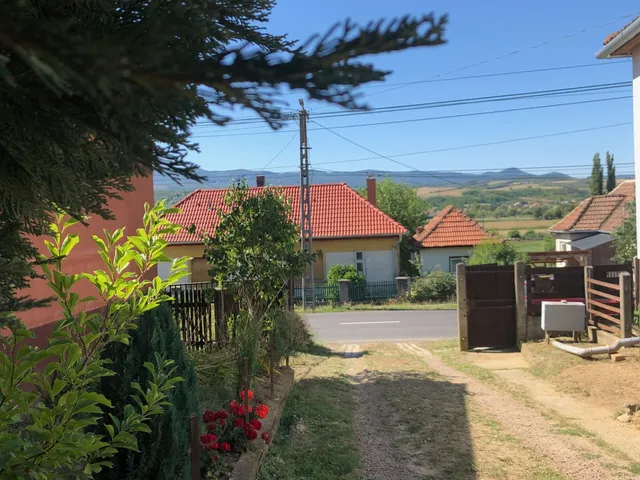 Eladó ház Nemti 105 nm