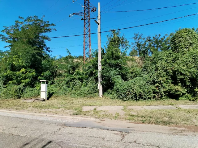 Eladó kereskedelmi és ipari ingatlan Salgótarján, Zagyvaróna 100 nm