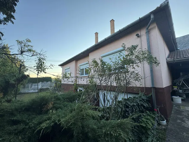 Eladó ház Szirák 300 nm