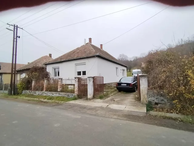 Eladó ház Felsőtold 90 nm