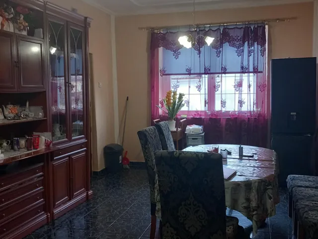 Eladó ház Lőrinci 182 nm