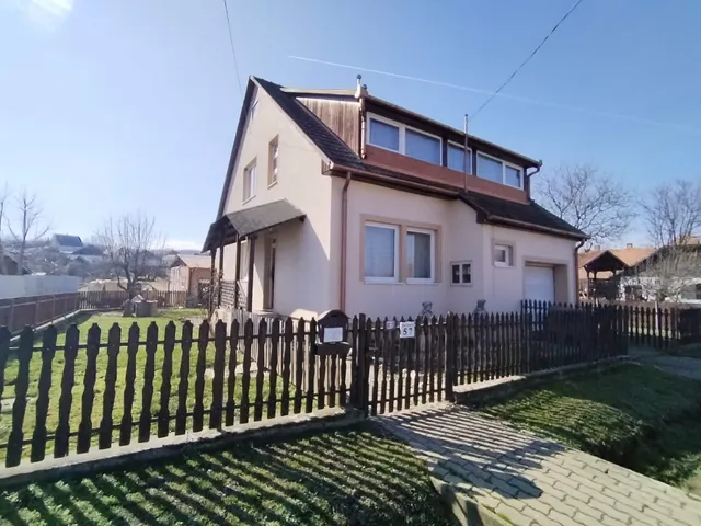 Eladó ház Rimóc 147 nm