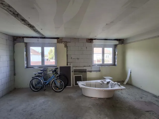 Eladó lakás Kompolt 90 nm