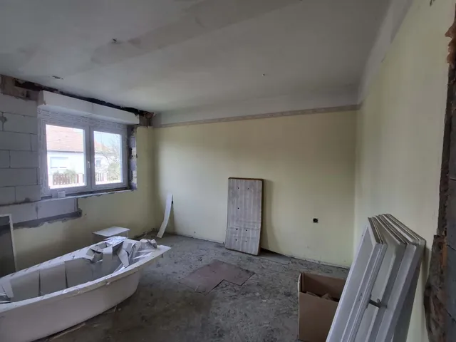 Eladó lakás Kompolt 90 nm