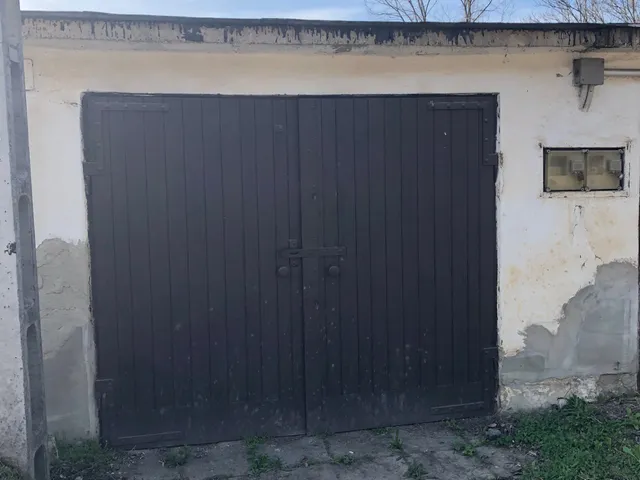 Eladó garázs Salgótarján 19 nm