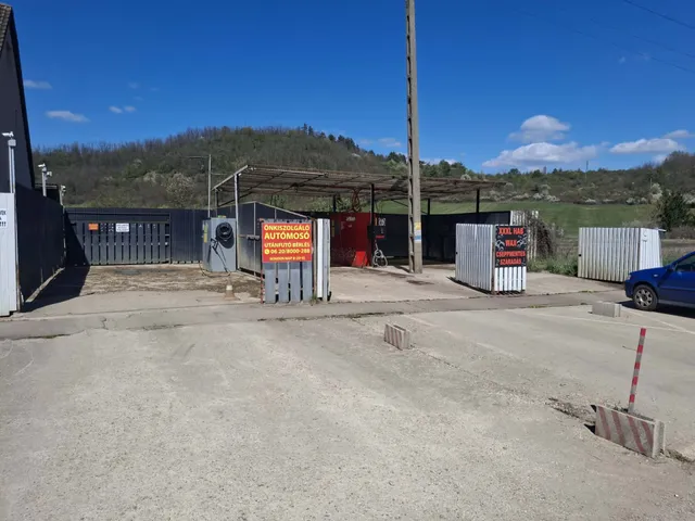 Eladó kereskedelmi és ipari ingatlan Recsk 300 nm