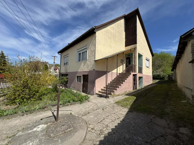 Eladó ház Karancsság 86 nm