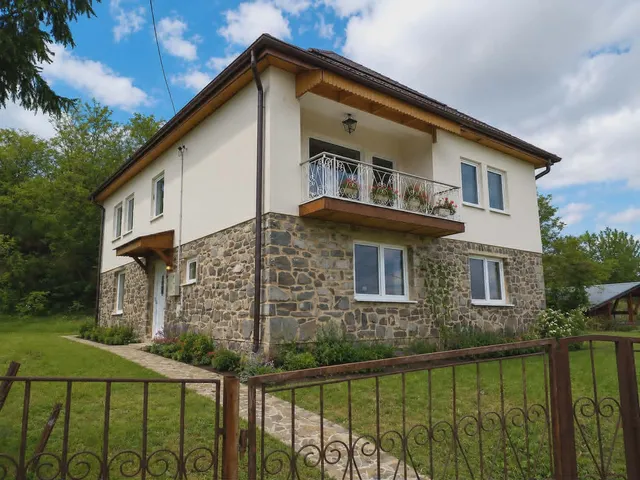 Eladó ház Mátranovák 186 nm