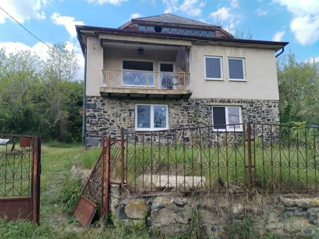 Eladó kereskedelmi és ipari ingatlan Mátranovák 186 nm