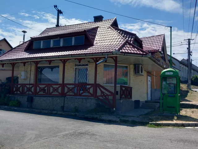 Eladó ház Buják 232 nm