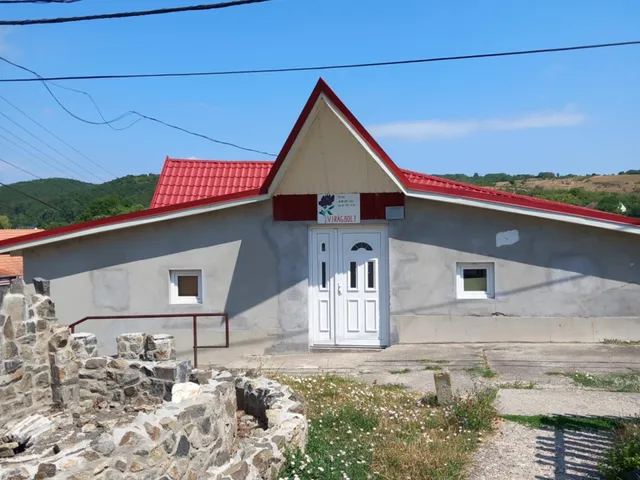 Eladó ház Buják 232 nm