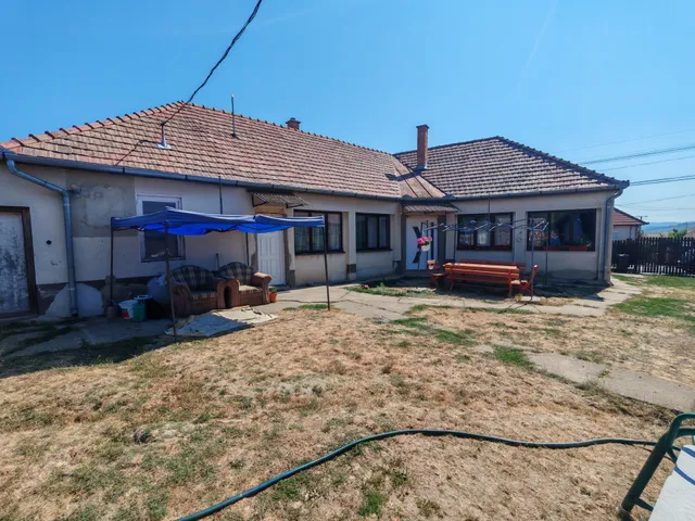 Eladó ház Varsány 135 nm