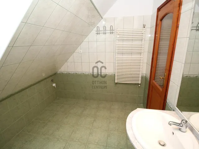 Eladó ház Nagytarcsa 148 nm