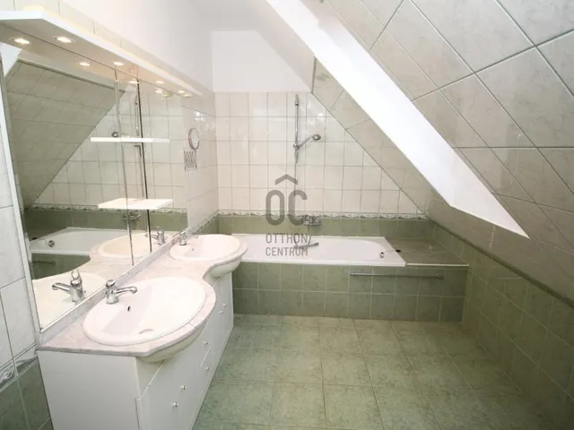 Eladó ház Nagytarcsa 148 nm