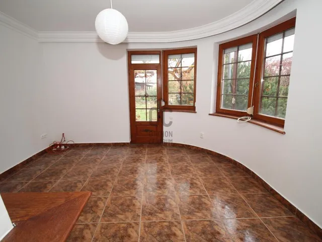 Eladó ház Nagytarcsa 148 nm