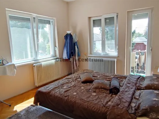 Eladó ház Budapest XVI. kerület, Rákosszentmihály 135 nm