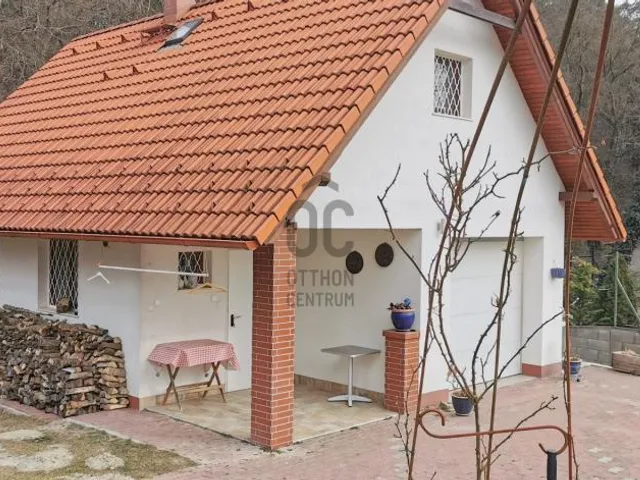 Eladó ház Kisoroszi 129 nm