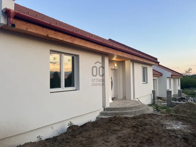 Eladó ház Szada 135 nm