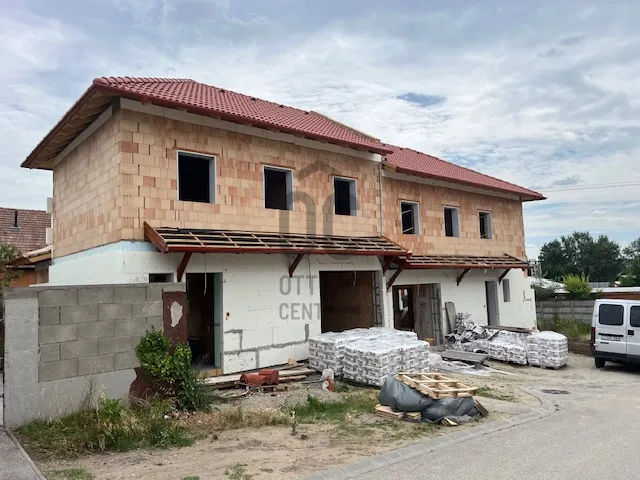 Eladó ház Fót, Kisalag 103 nm
