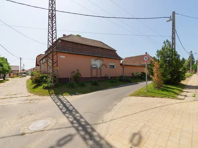 Eladó ház Bag 95 nm