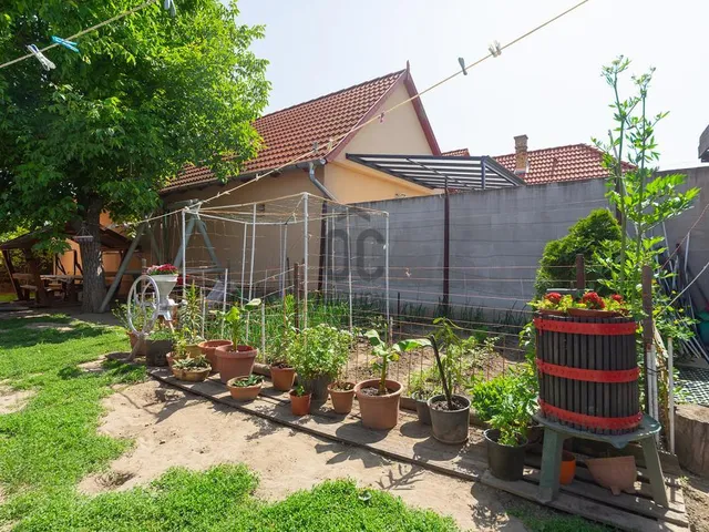 Eladó ház Bag 95 nm