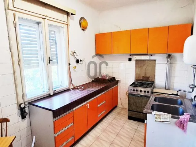 Eladó ház Budapest X. kerület, Óhegy 218 nm