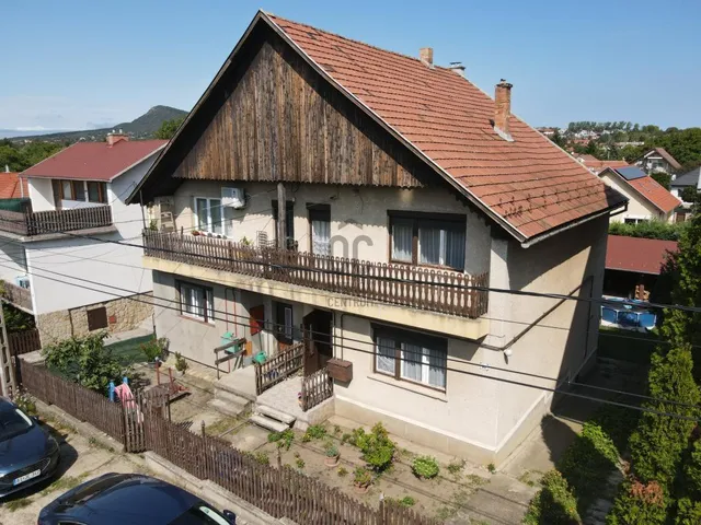 Eladó ház Üröm 100 nm