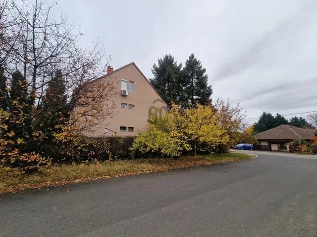 Eladó lakás Gödöllő, Fenyves 78 nm