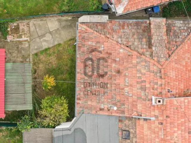 Eladó ház Üröm 40 nm