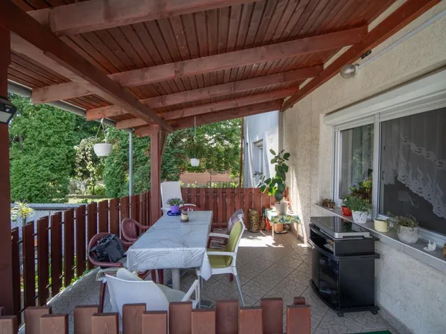 Eladó ház Budapest XVI. kerület, Rákosszentmihály 144 nm