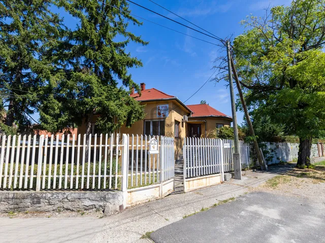 Eladó ház Dunakeszi 180 nm