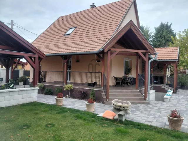 Eladó ház Taksony 127 nm