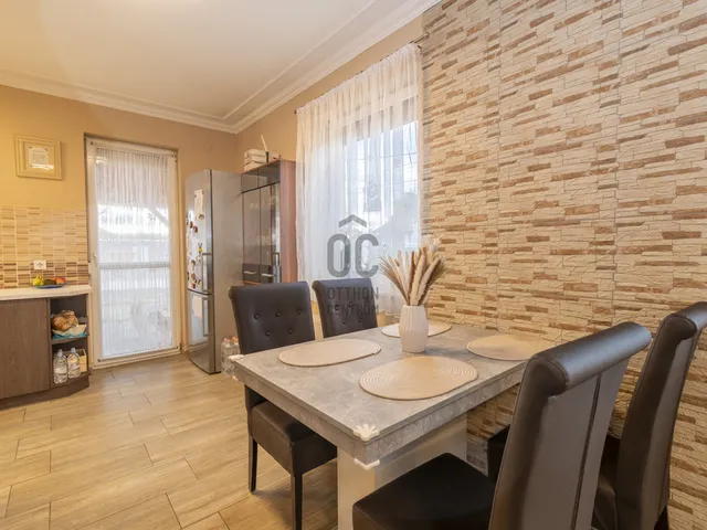 Eladó lakás Üllő 101 nm