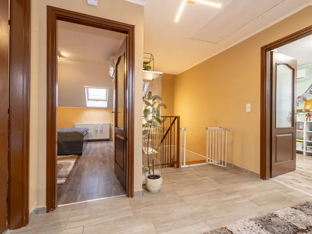 Eladó lakás Üllő 101 nm