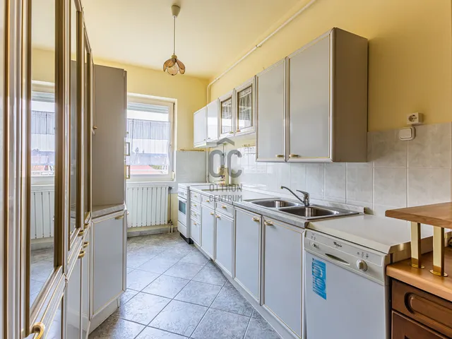 Eladó lakás Budapest XVI. kerület, Sashalom 176 nm