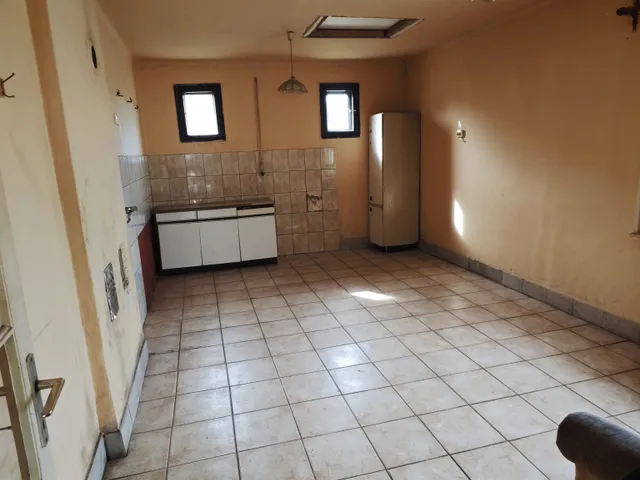 Eladó ház Kisar 90 nm