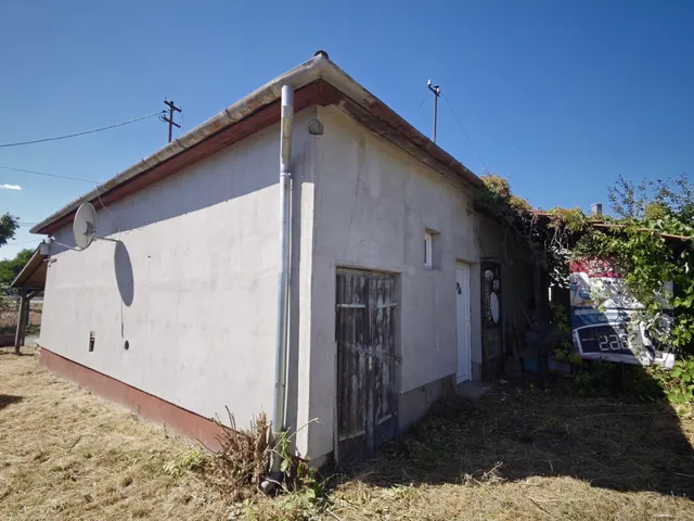 Eladó ház Vaja 100 nm