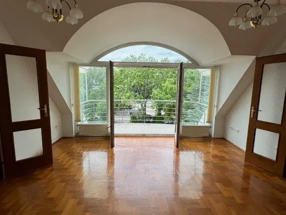 Eladó lakás Budapest II. kerület, Szemlőhegy 142 nm