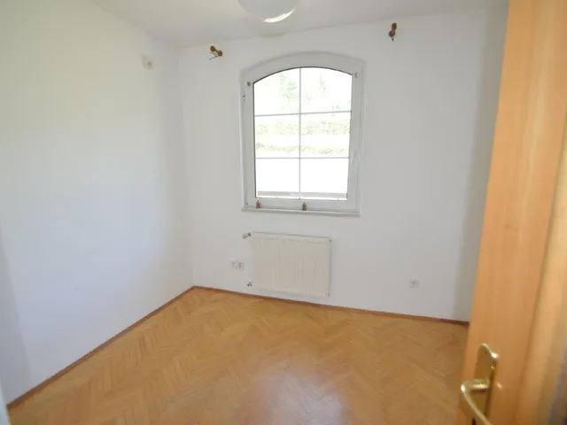 Kiadó ház Budapest XII. kerület, Farkasvölgy, Törökbálinti út 255 nm