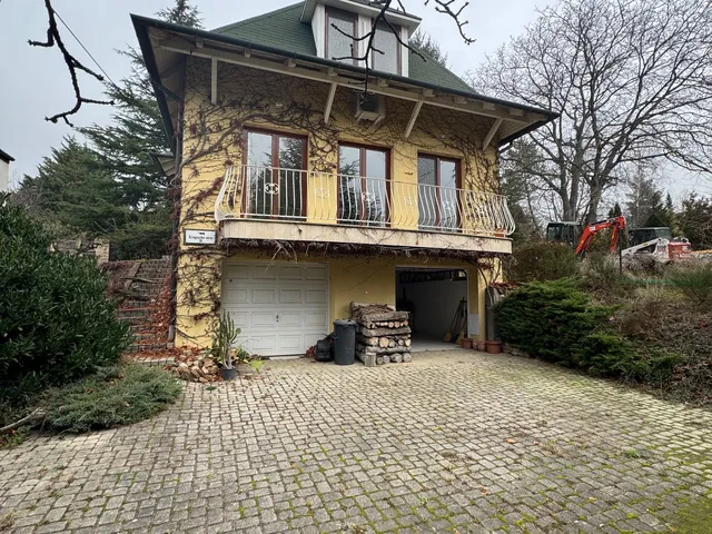 Eladó ház Budapest II. kerület, Pesthidegkút-Ófalu 240 nm
