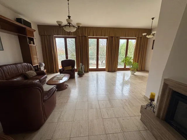 Eladó ház Budapest II. kerület, Pesthidegkút-Ófalu 240 nm