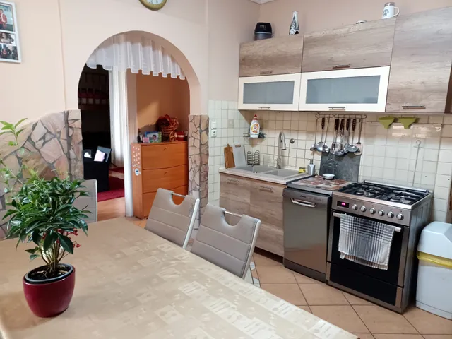 Eladó ház Kecskemét, Rákócziváros 71 nm