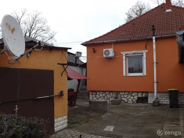 Eladó ház Ács 100 nm