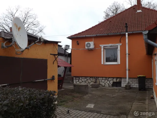 Eladó ház Ács 100 nm