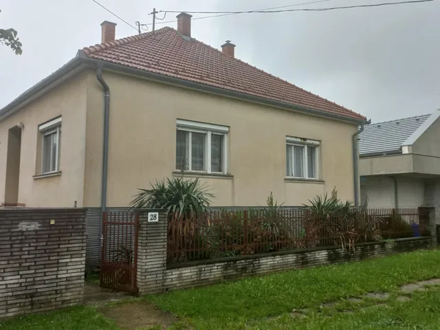 Eladó ház Farád 110 nm