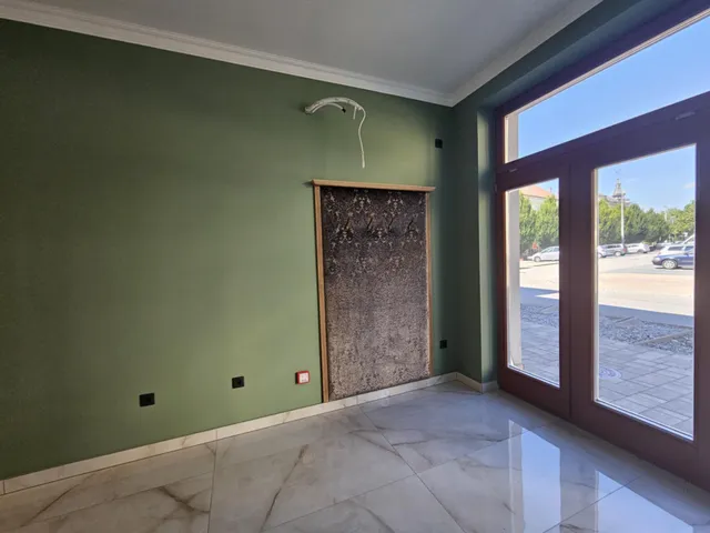 Kiadó kereskedelmi és ipari ingatlan Csorna 48 nm