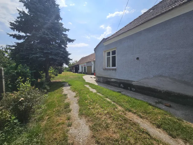 Eladó ház Szil 100 nm