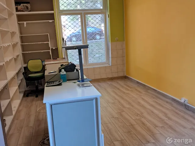 Kiadó kereskedelmi és ipari ingatlan Pécs, Budai városrész 37 nm